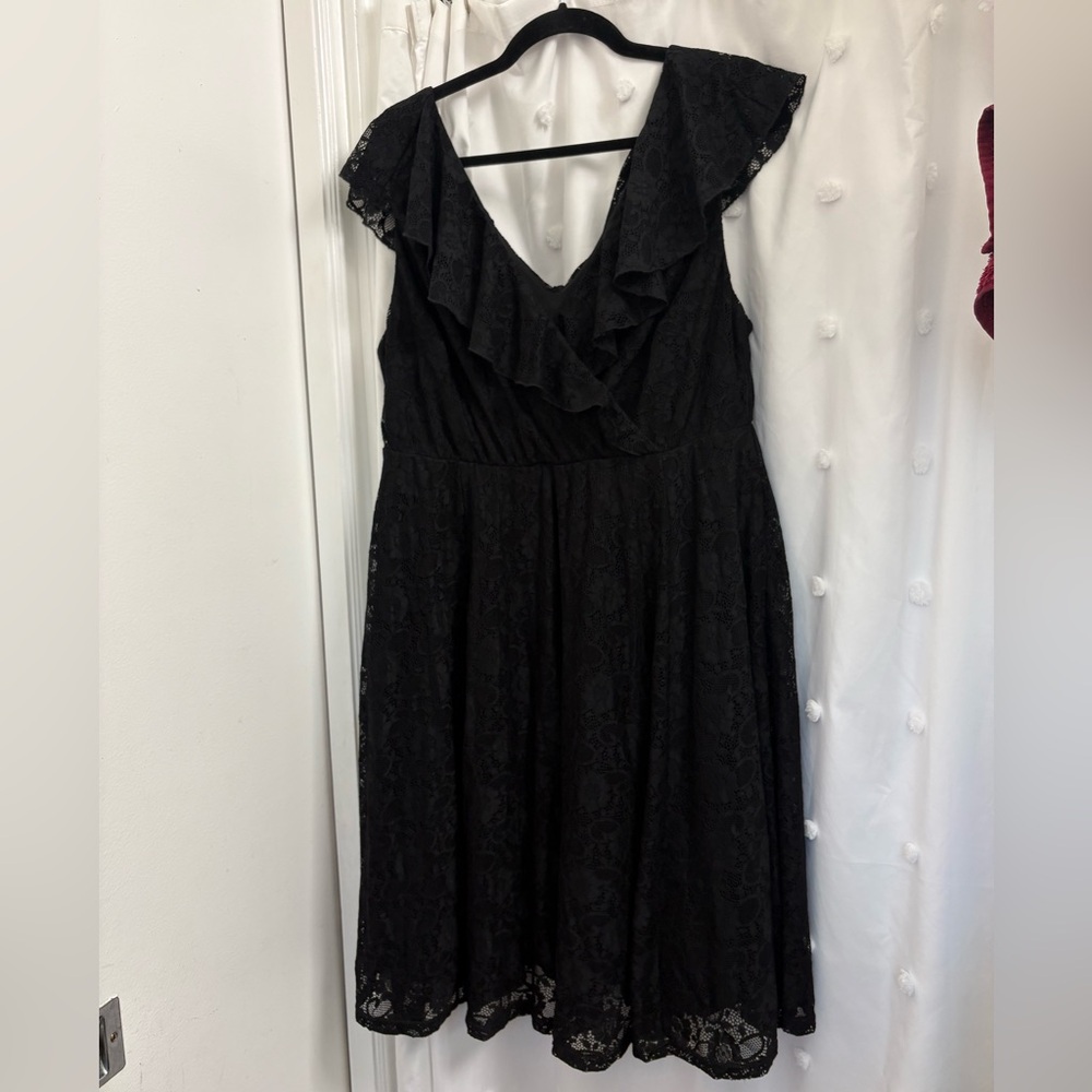 Torrid Lace LBD sz1 - Picture 5 of 9